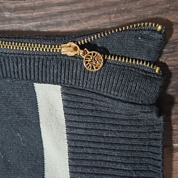 3/$45-Anne Klein Striped Knit Short Sleeve Shirt with Side Zip, Medium - Picture 6 of 13